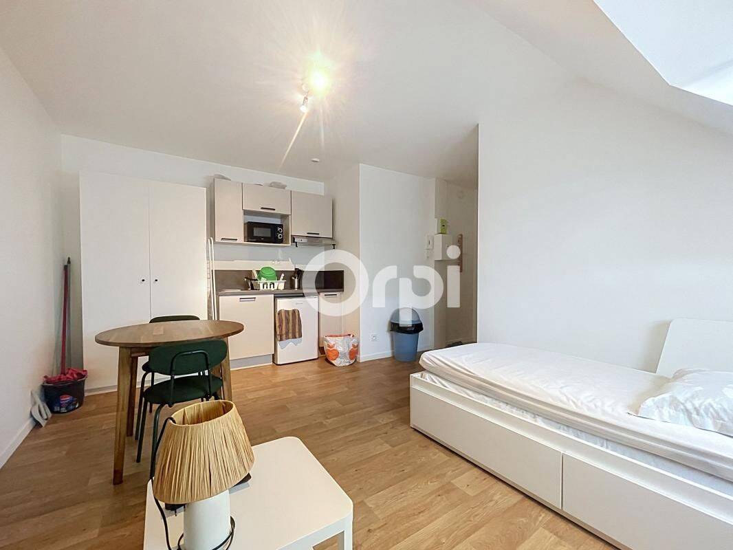 Appartement 1 pièce 18 m² · à Creil · 18 m² · 565 €