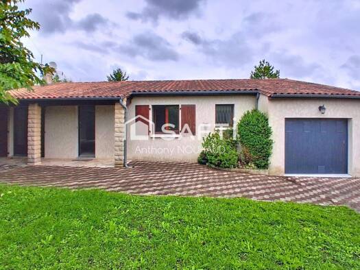 Maison à vendre 199 000 € 4 pièces 3 chambres 102 m² 1 100 m² de terrain Salles-d'Angles 16130