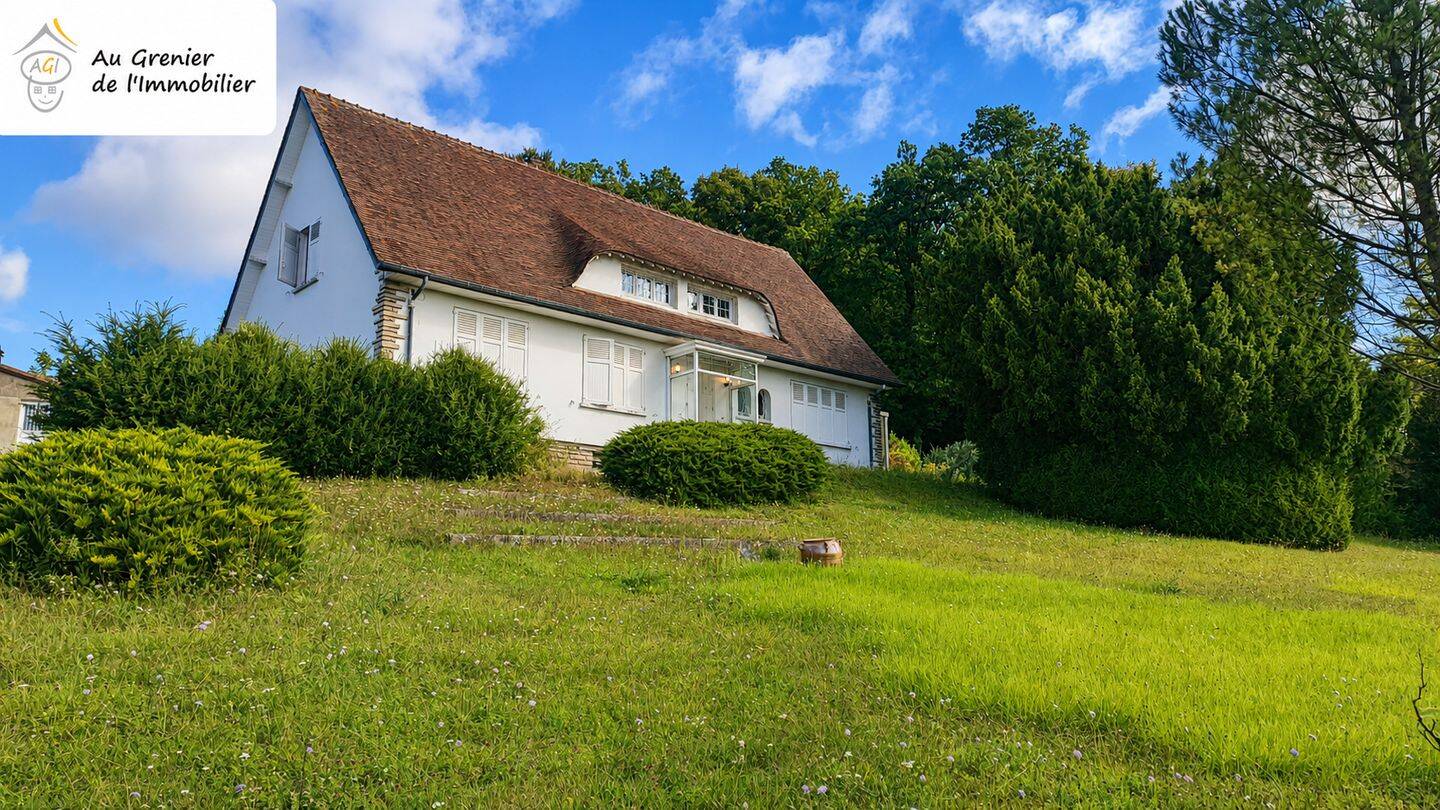 Superbe Villa sur sous sol total et 5100 m² de terrain à Vend