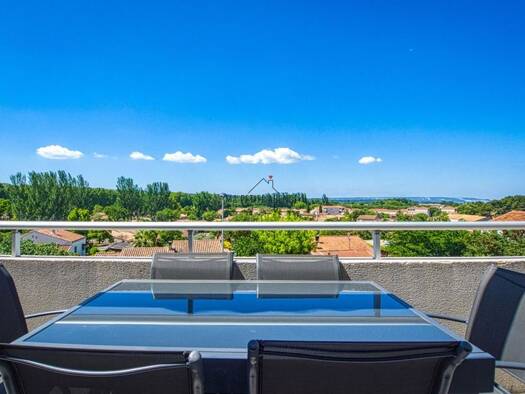 Duplex à vendre 258 000 € 3 pièces 2 chambres 70 m² Étage 3/3 Vitrolles 13127