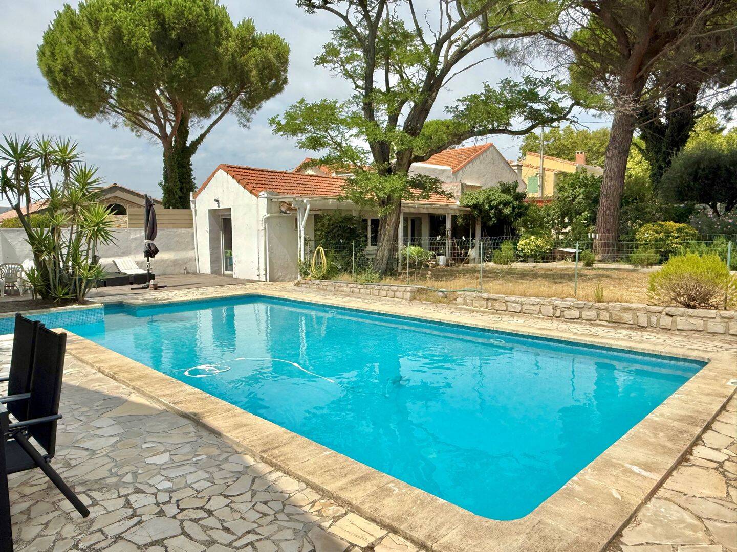 Maison 7 pièces 130 m² · à Marseille 12ème Arrondissement · 130 m² · 840 000 €