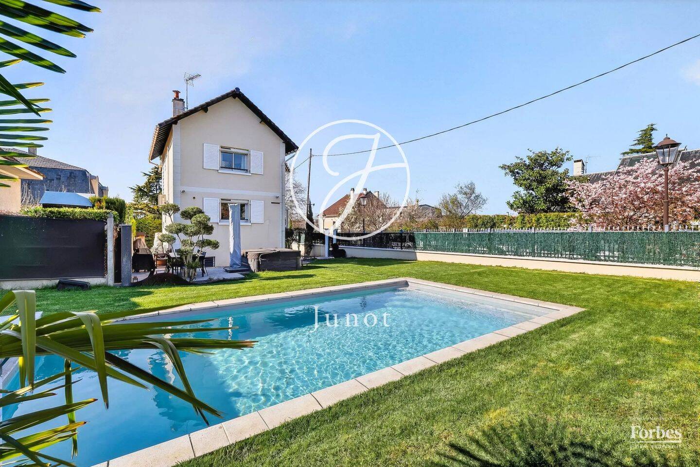 Maison 5 pièces 157 m² · à Rueil-Malmaison · 157 m² · 1 290 000 €