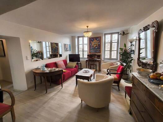 Immeuble à vendre 201 000 € 163 m² La Ville Valréas 84600