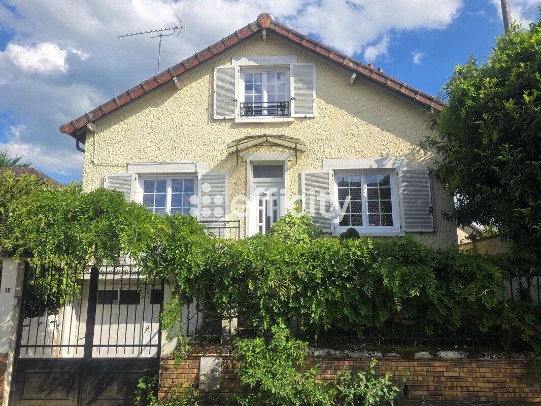 Maison 4 pièces 118 m² · à Rambouillet · 118 m² · 330 000 €