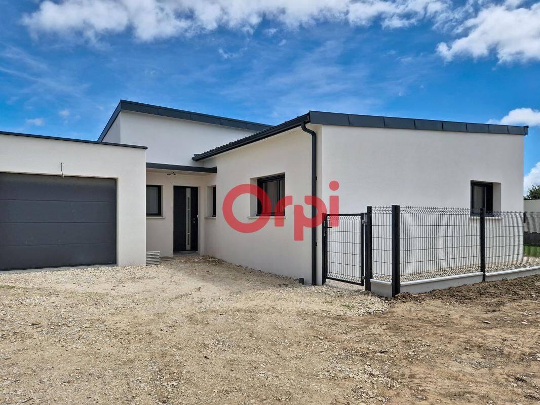 Maison 4 pièces 97 m² · à Péaule · 96,7 m² · 1 250 €
