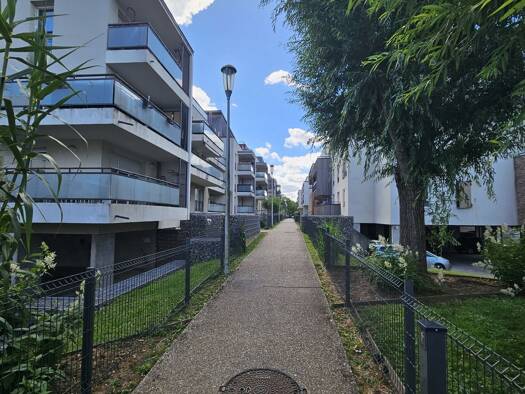 Appartement à vendre 150 000 € 2 pièces 1 chambre 40,5 m² Étage 1/3 Val d'Athis Athis-Mons 91200