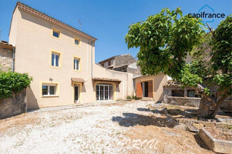 Maison 5 pièces 135 m² · à Lançon-Provence · 135 m² · 472 000 €