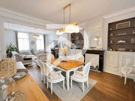 Maison à vendre 219 000 € 8 pièces 4 chambres 170 m² 504 m² de terrain Nord Le Cateau-Cambrésis 59360