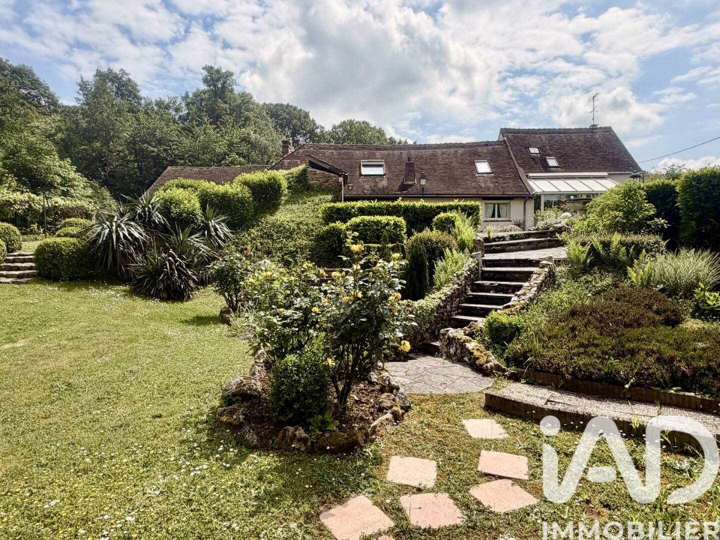 Maison 10 pièces 226 m² · à Paron · 226 m² · 370 000 €