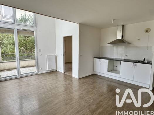 Duplex à vendre 185 000 € 4 pièces 3 chambres 74 m² 2ème étage Tarterêts Sud Corbeil-Essonnes 91100