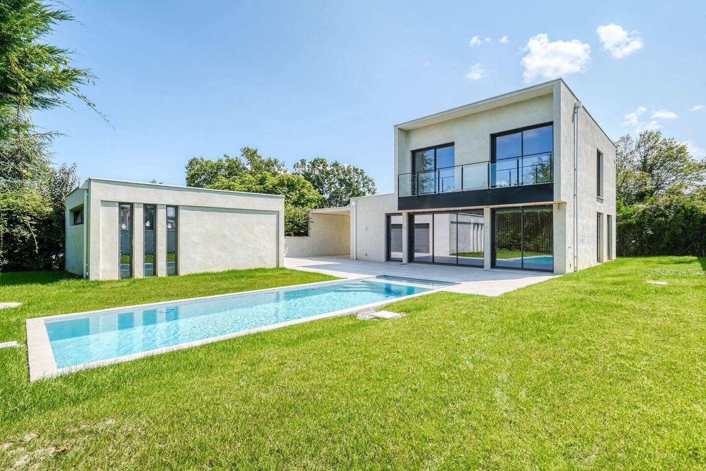 Maison 7 pièces 230 m² · à Dommartin · 230 m² · 1 280 000 €