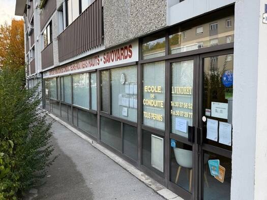 Local commercial à vendre 190 000 € 93 m² de surface de vente Beulet-Ile de France Annemasse 74100