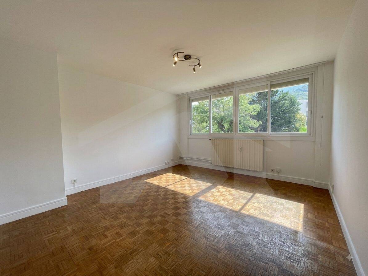 Appartement 3 pièces 61 m² · à Seyssinet-Pariset · 60,9 m² · 98 000 €
