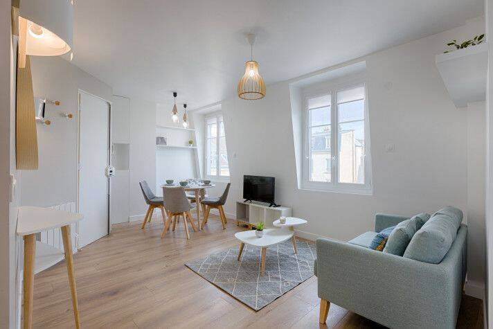 Appartement 3 pièces 47 m² · à Paris 7ème Arrondissement · 47 m² · 2 186 €