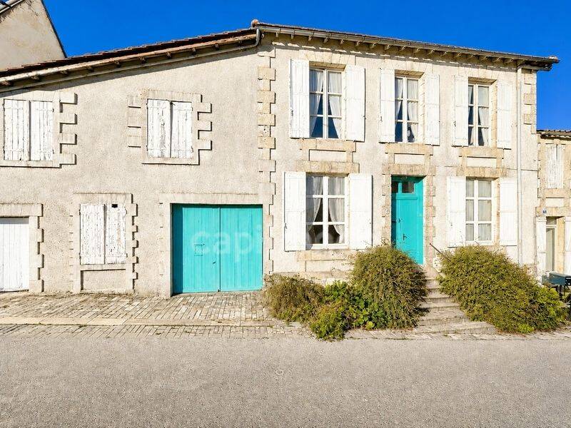 Maison 6 pièces 157 m² · à Chevanceaux · 157 m² · 139 000 €