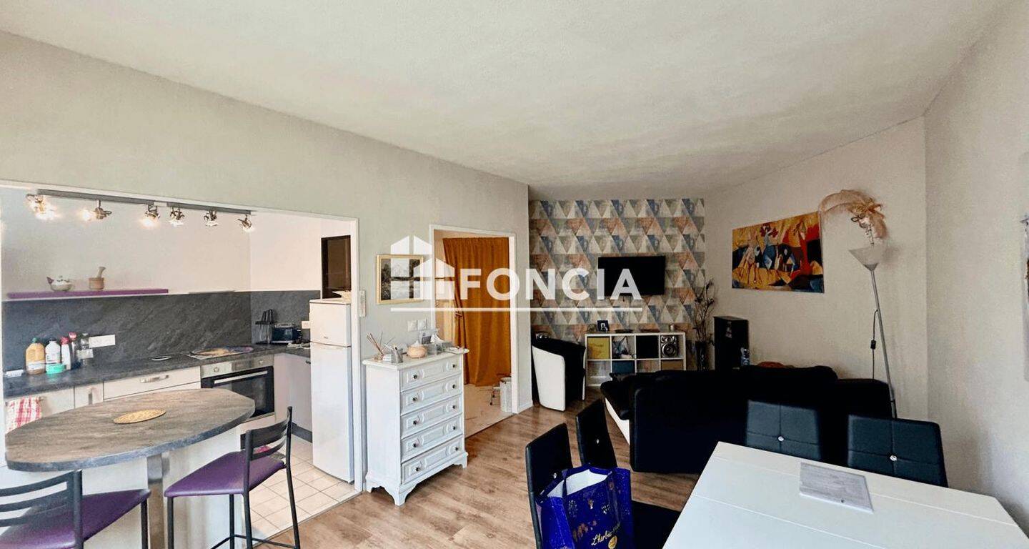 Appartement 2 pièces 56 m² · à Lyon 8ème Arrondissement · 55,6 m² · 985 €