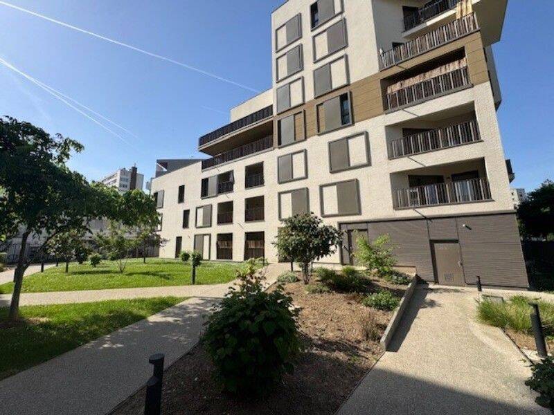 Appartement 4 pièces 96 m² · à Saint-Denis · 96 m² · 1 623 €/mois