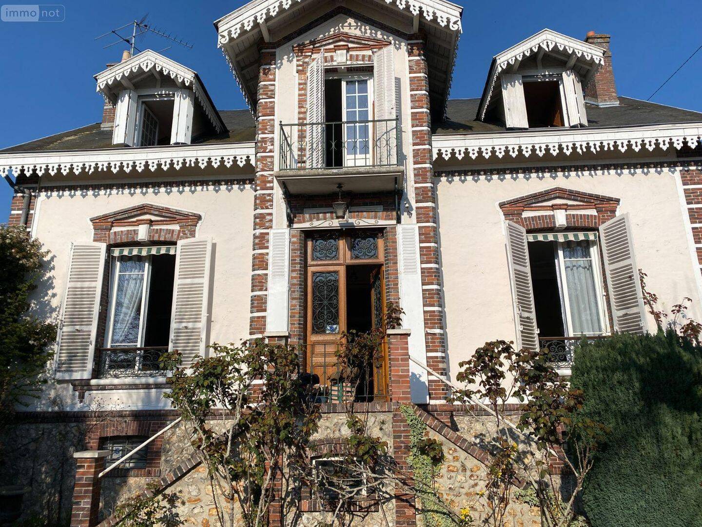 Maison 8 pièces 184 m² · à Nogent-le-Roi · 184 m² · 252 000 €