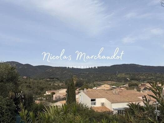 Maison à vendre 580 000 € 5 pièces 3 chambres 112 m² 800 m² de terrain Basse Suane-Les Virgiles Sainte-Maxime 83120