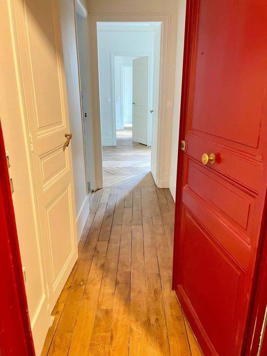 Appartement 3 pièces 48 m² · à Paris 8ème Arrondissement · 48 m² · 2 264 €