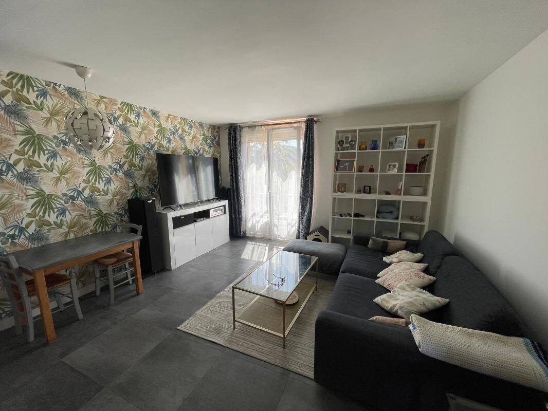 Appartement 4 pièces 74 m² · à Saint-Cyr-sur-Mer · 74 m² · 325 000 €