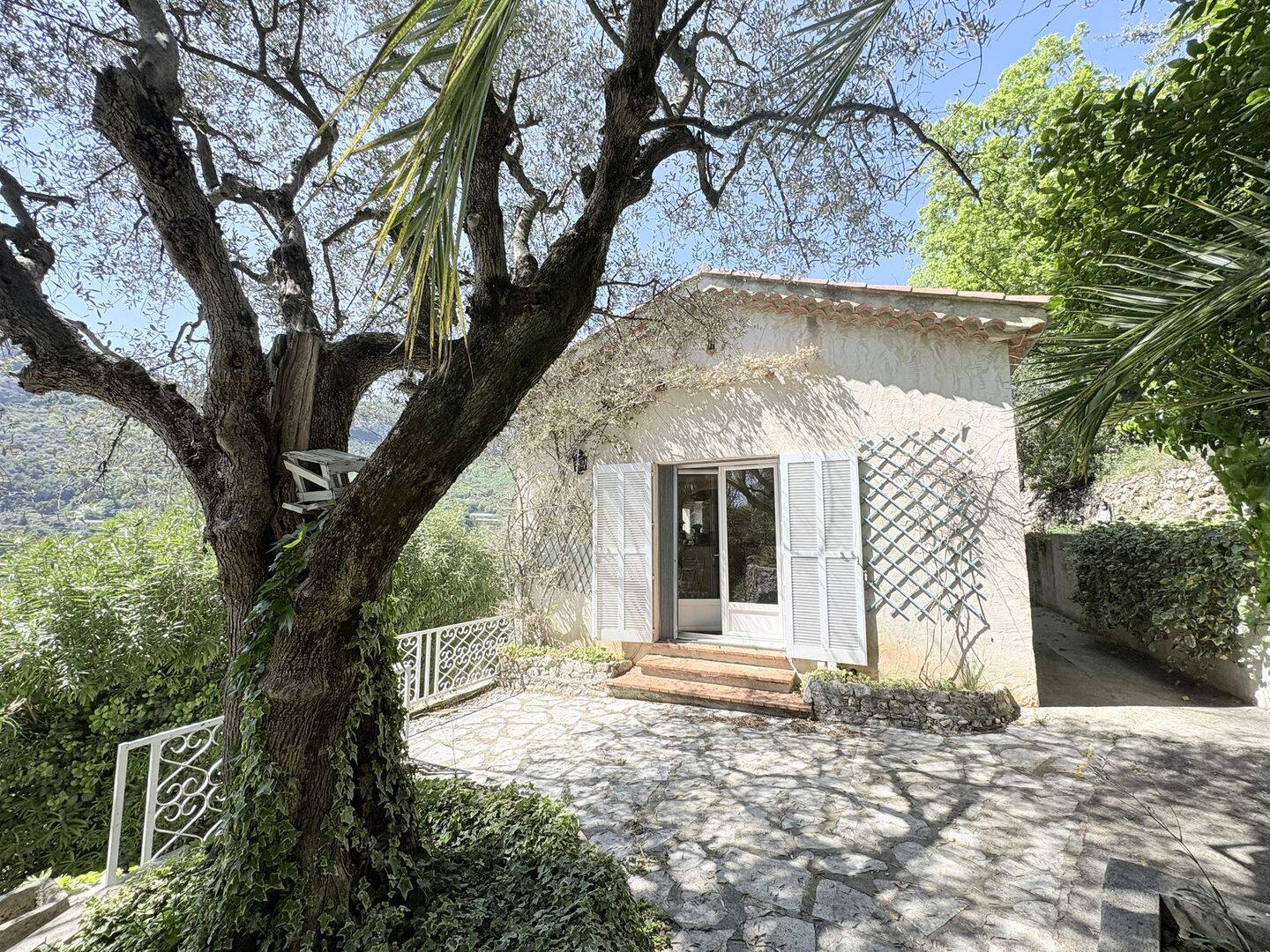 Maison 4 pièces 82 m² · à Saint-Jeannet · 82 m² · 439 000 €