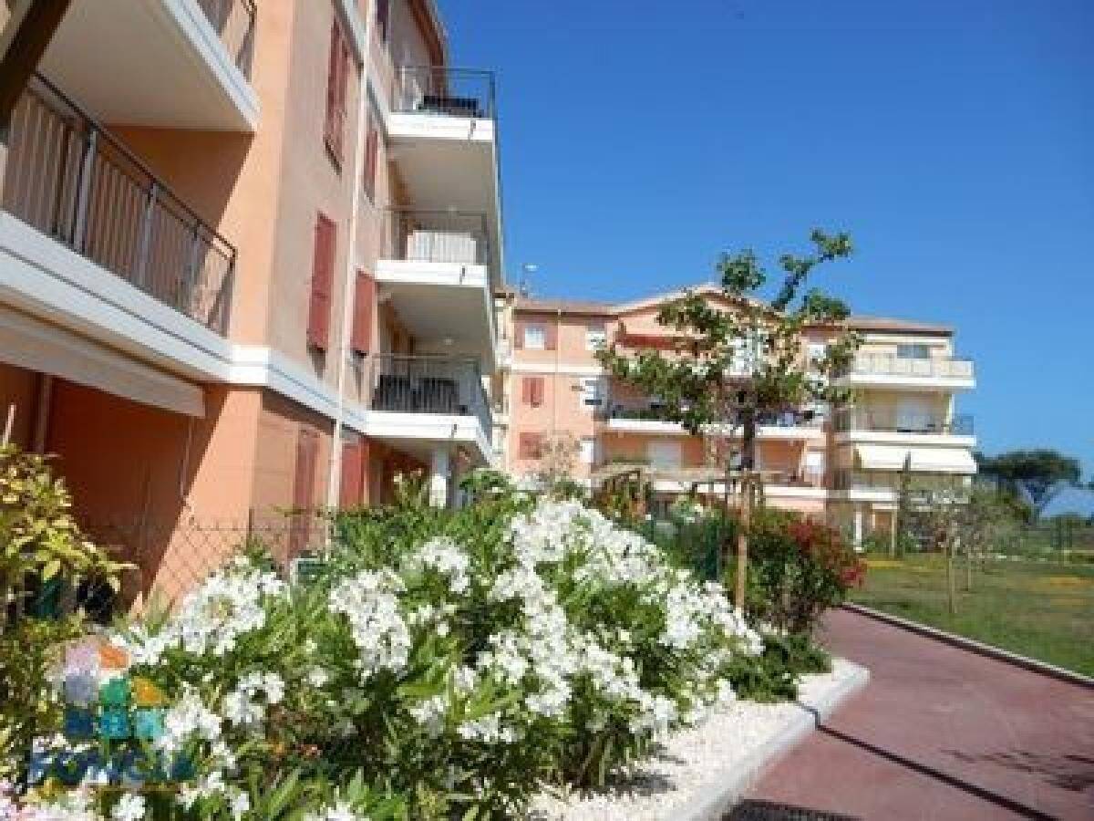 Appartement 3 pièces 60 m² · à Bormes-les-Mimosas · 60 m² · 913 €/mois