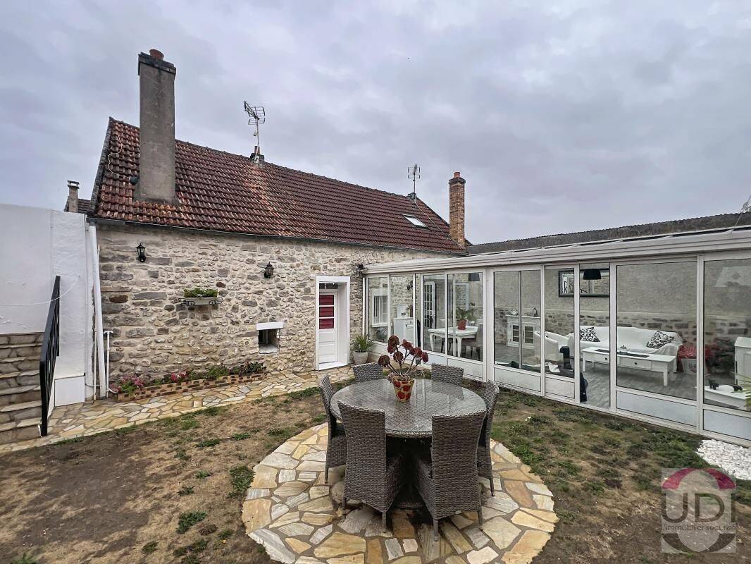 Maison 3 pièces 158 m² · à Mondeville · 158 m² · 330 000 €