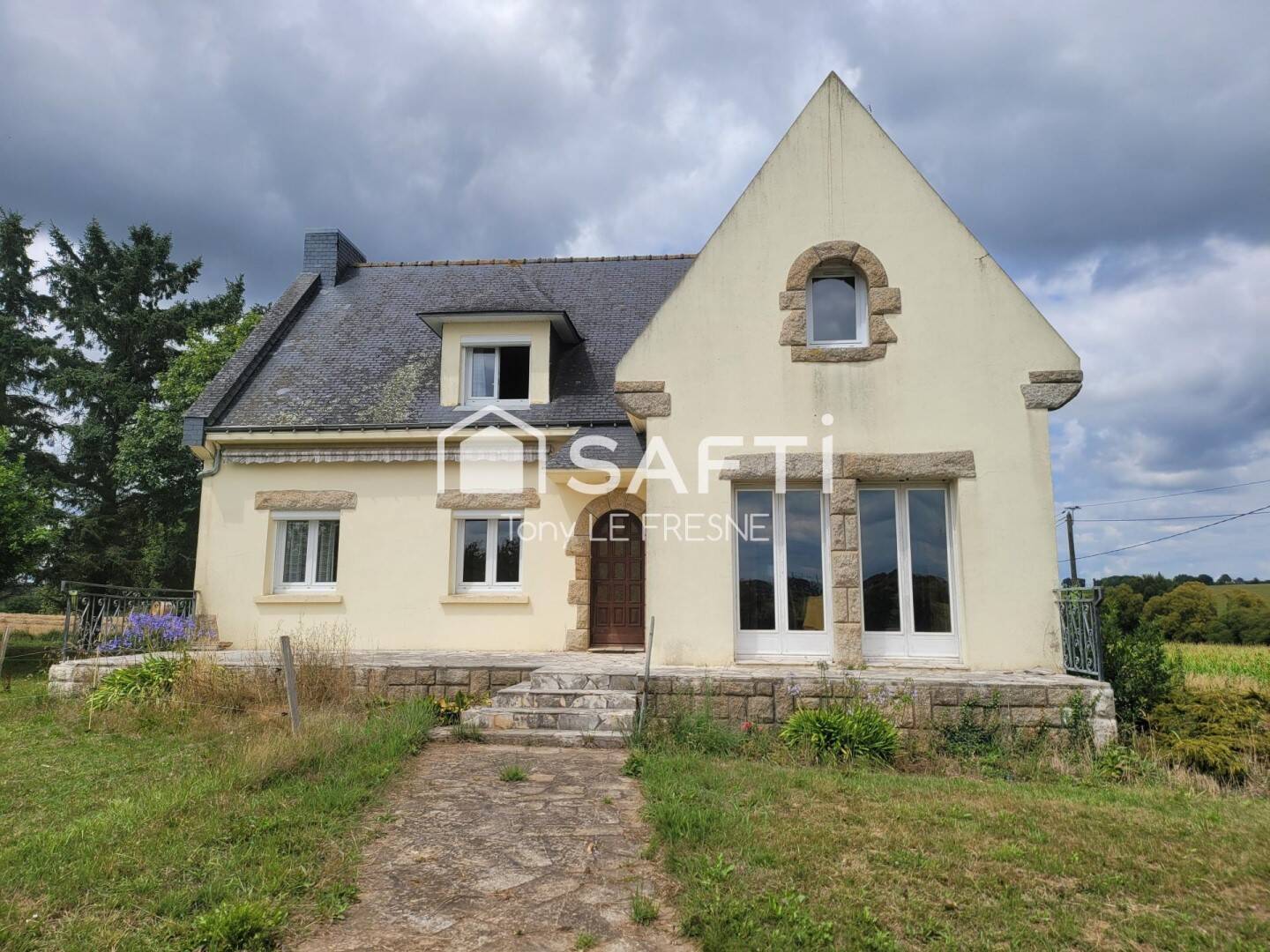 Maison 8 pièces 140 m² · à Évellys · 140 m² · 183 500 €