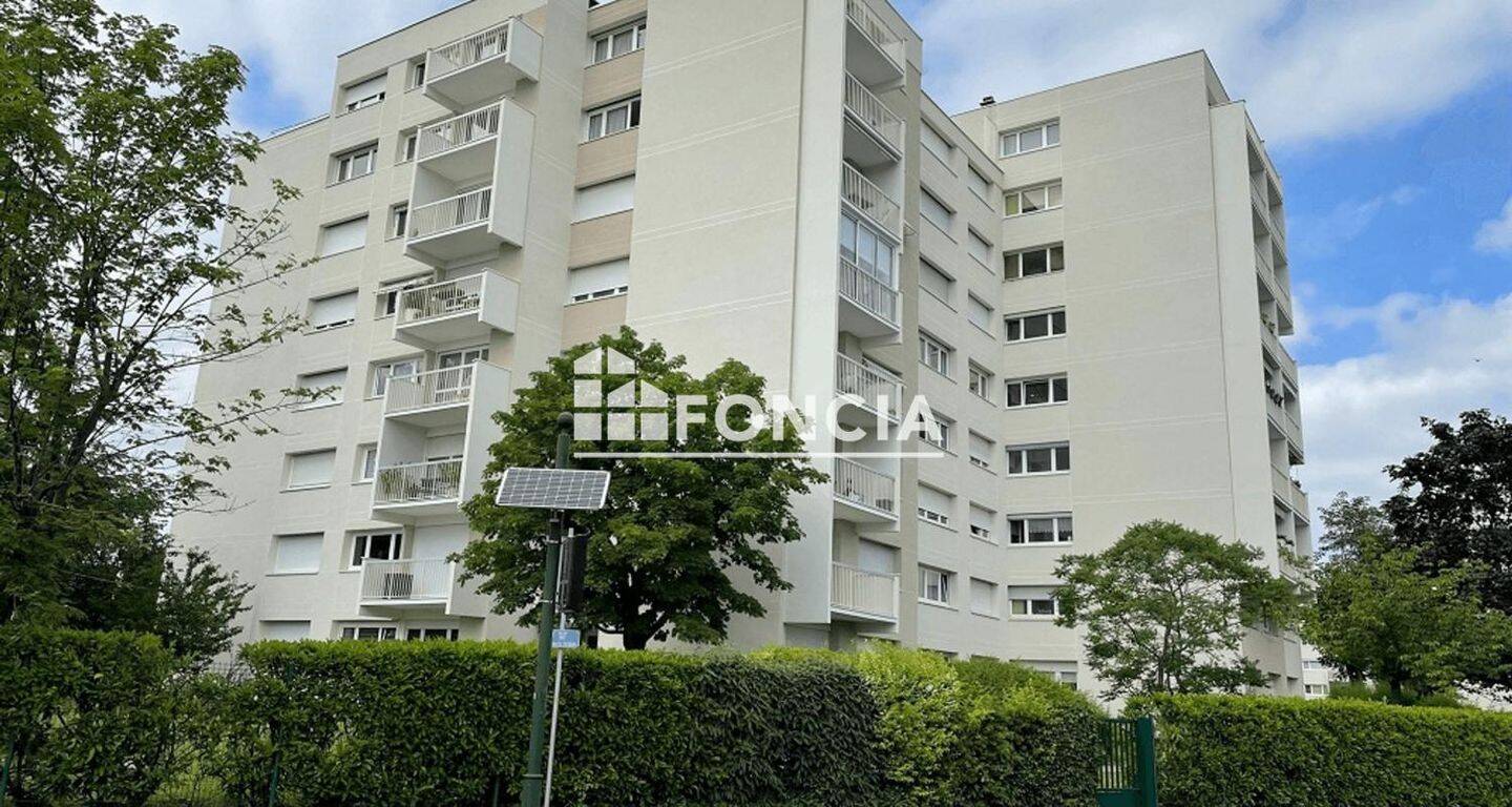 Appartement 1 pièce 27 m² · à Chatou · 27,3 m² · 720 €