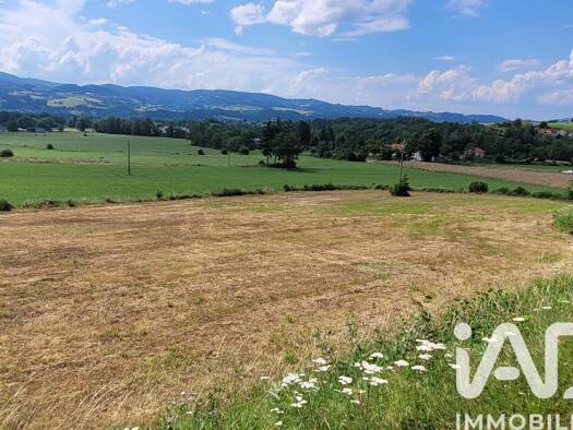 Terrain constructible à vendre 59 000 € 5 690 m² de terrain Sud Ambert 63600