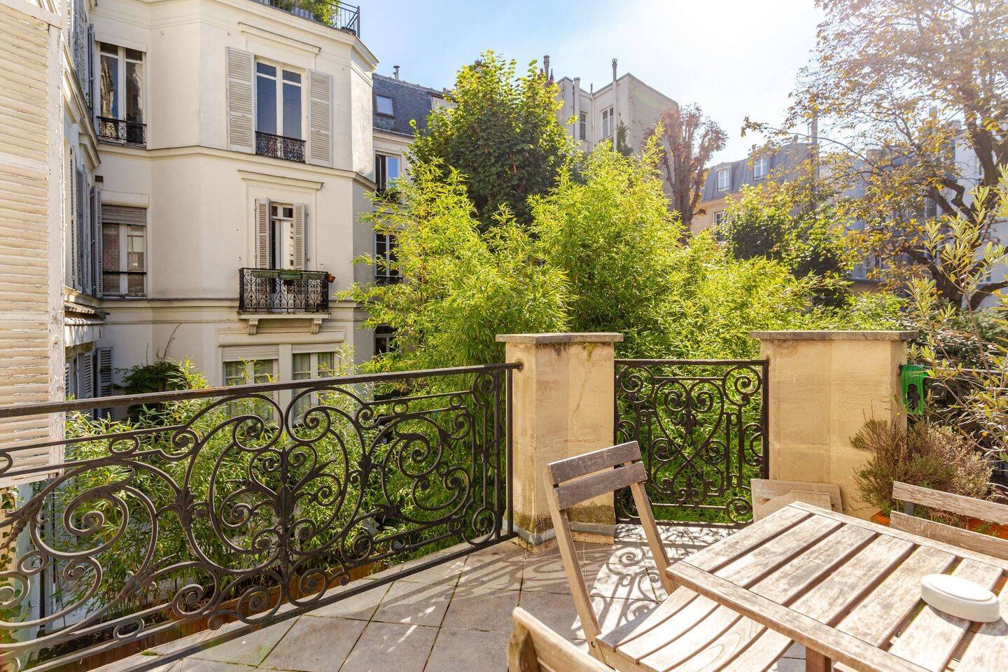 Appartement 2 pièces 50 m² · à Paris 8ème Arrondissement · 50 m² · 2 342 €