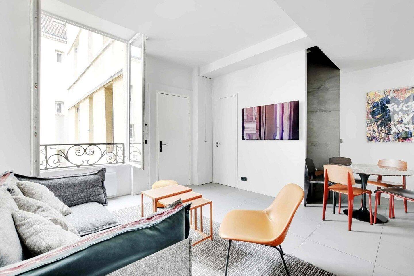 Appartement 1 pièce 42 m² · à Paris 4ème Arrondissement · 42 m² · 3 307 €