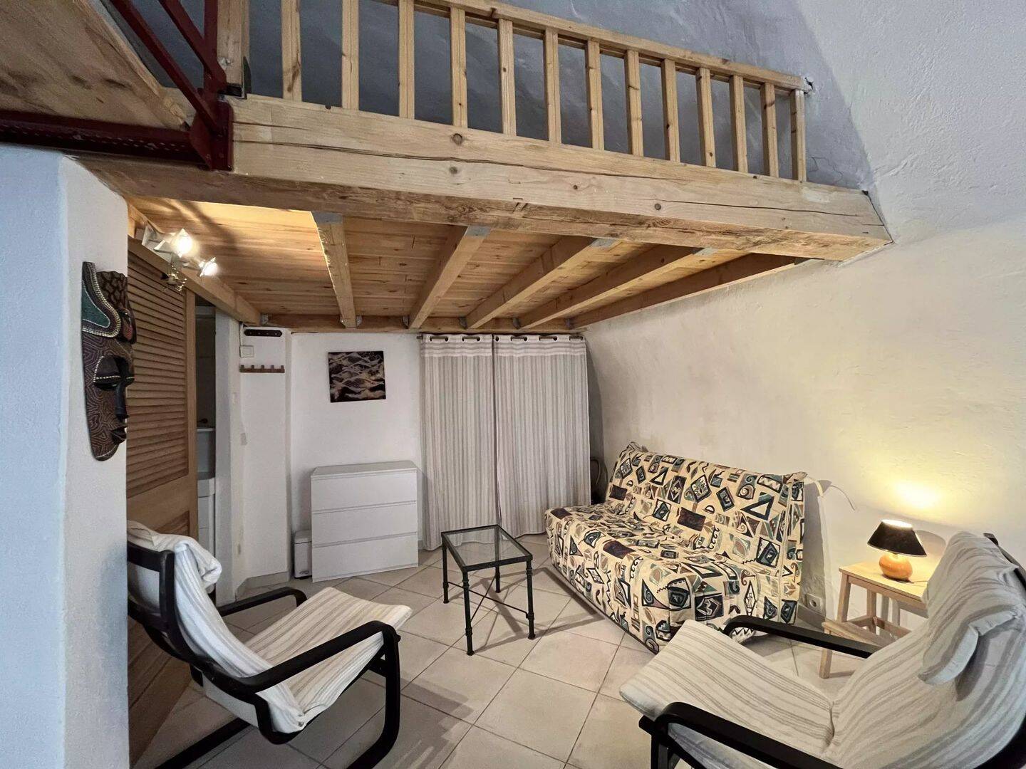 Appartement 1 pièce 27 m² · à La Ciotat · 27,4 m² · 555 €