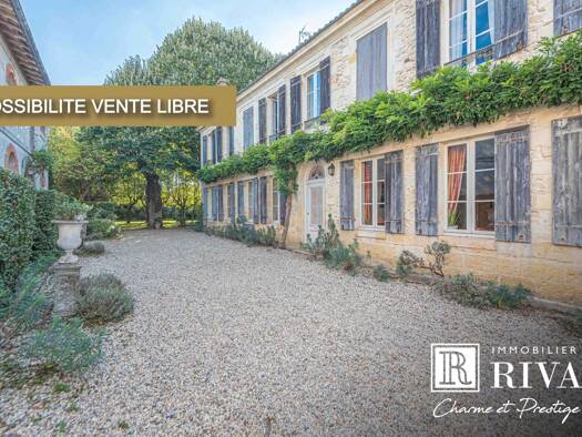 Villa à vendre 836 800 € 11 pièces 6 chambres 507 m² 3 945 m² de terrain Portets 33640