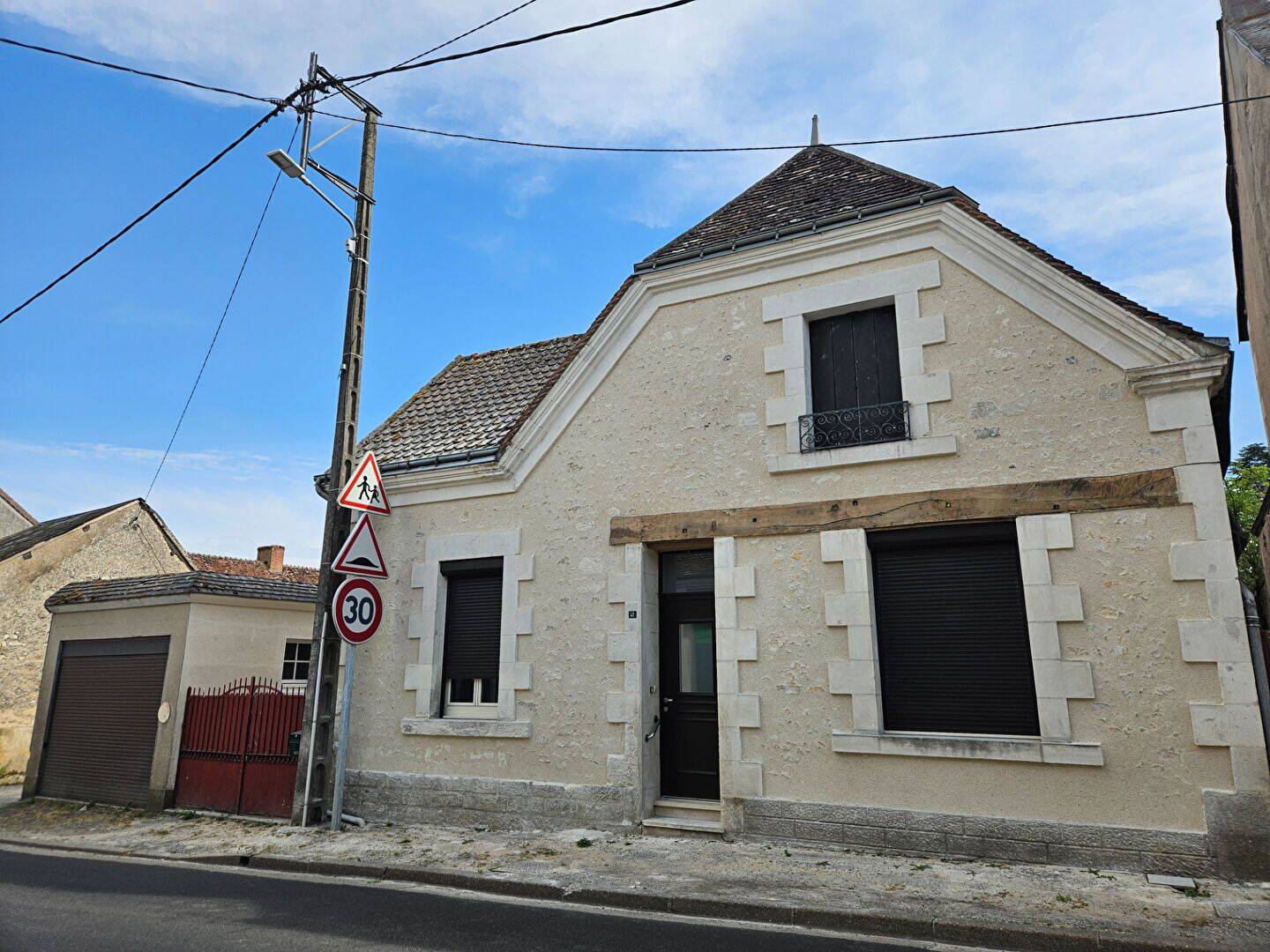 Maison 6 pièces 134 m² · à Azay-le-Ferron · 134 m² · 850 €/mois