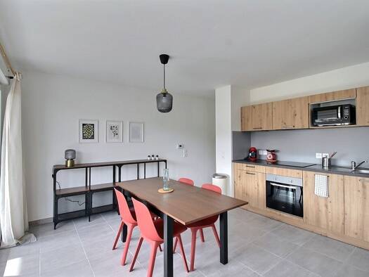 Appartement à louer - Première occupation 1 100 € 2 pièces 1 chambre 49 m² 1er étage Cités Thonon-les-Bains 74200