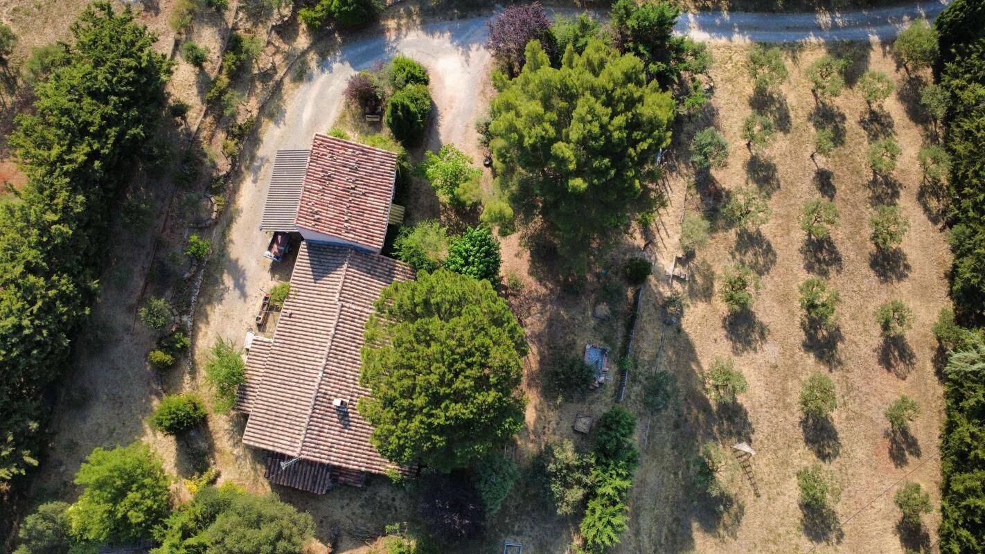 Maison 3 pièces 85 m² · à Aups · 85 m² · 274 000 €