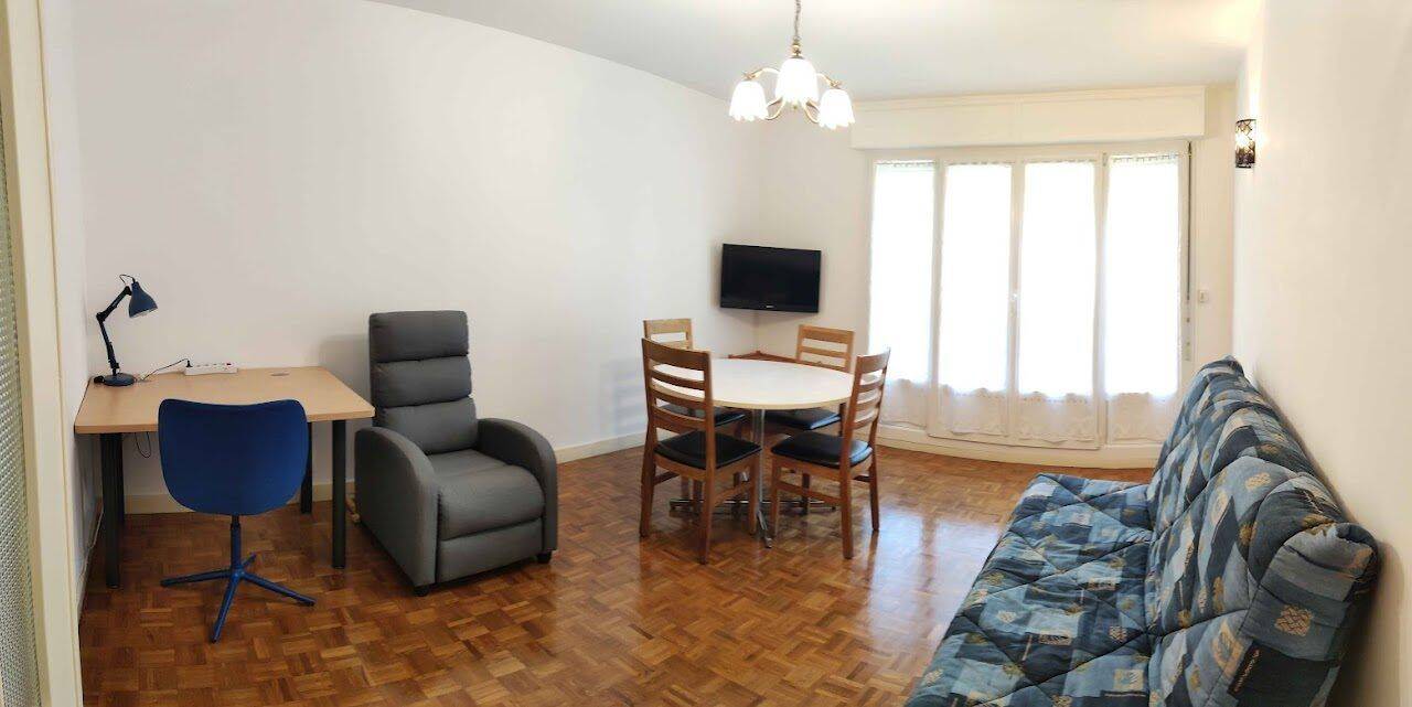 Appartement 2 pièces 53 m² · à Grenoble · 52,8 m² · 760 €