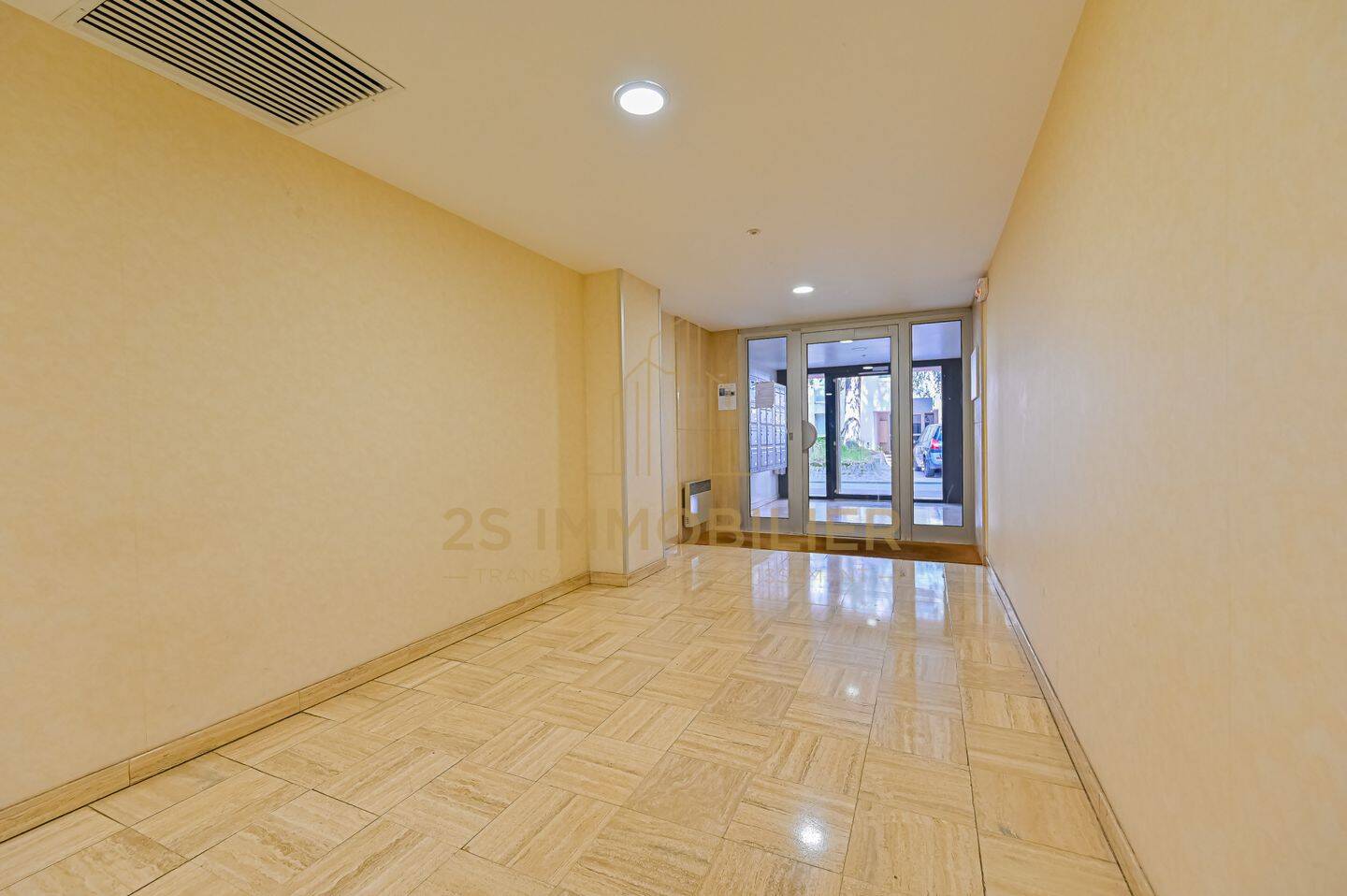 Appartement 3 pièces 86 m² · à La Celle-Saint-Cloud · 86 m² · 299 000 €
