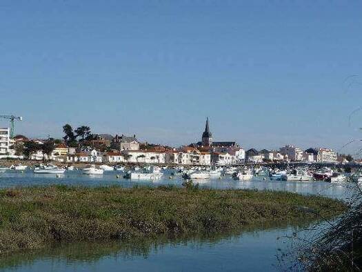 Terrain constructible viabilisé à vendre 70 100 € 360 m² de terrain L'Aiguillon-sur-Vie 85220