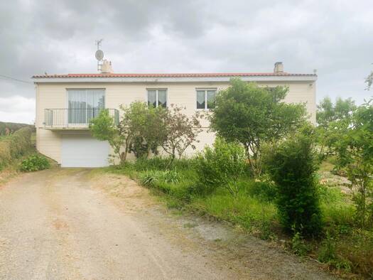 Maison à vendre 229 990 € 8 pièces 6 chambres 133 m² 5 600 m² de terrain Sèvremoine 49230