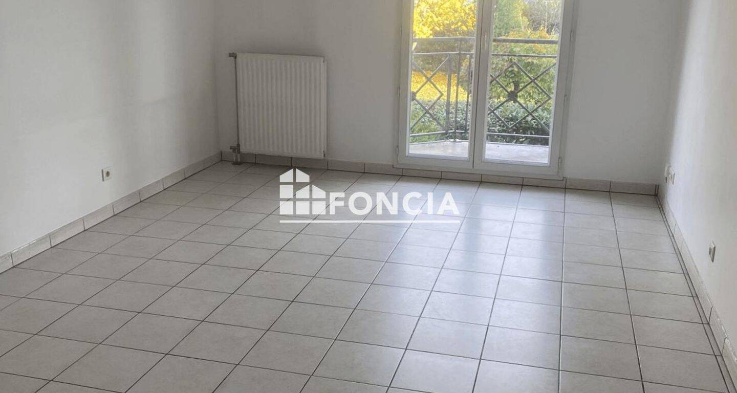 Appartement 3 pièces 66 m² · à Verneuil-sur-Seine · 66,2 m² · 1 003 €