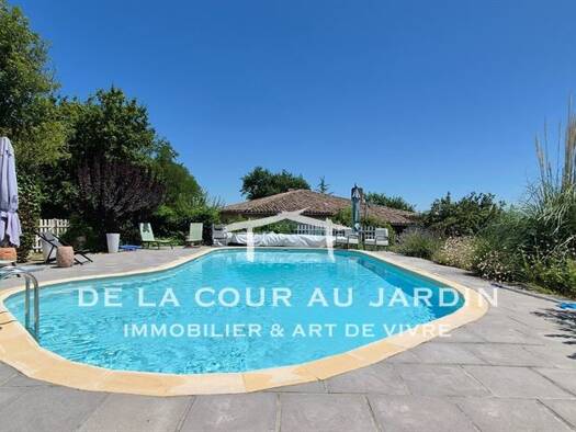 Maison à vendre 786 000 € 11 pièces 8 chambres 343 m² 29 138 m² de terrain Puymirol 47270