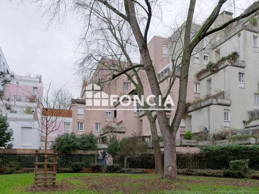 Appartement à vendre 99 000 € 2 pièces 1 chambre 47,2 m² RDC/3 Pyramides Sud Évry-Courcouronnes 91000