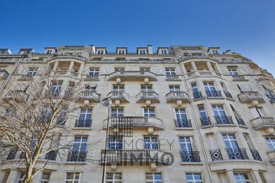 Appartement à louer 25 300 € 4 pièces 3 chambres 155 m² 3ème étage Gros Caillou Paris 7ème 75007