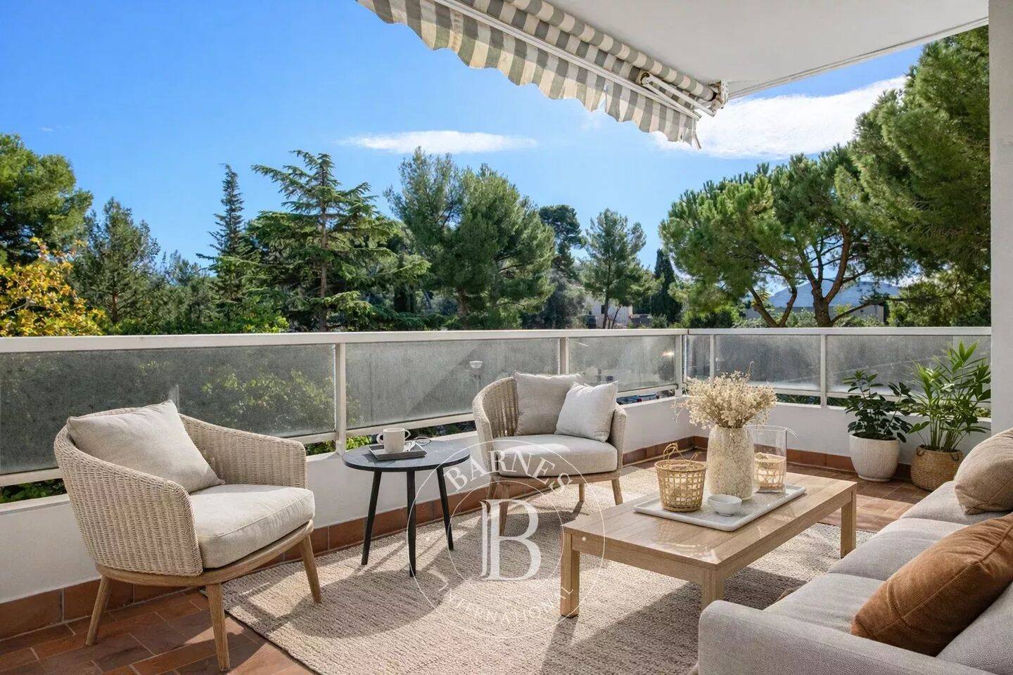 Appartement 6 pièces 170 m² · à Marseille 8ème Arrondissement · 170 m² · 945 000 €