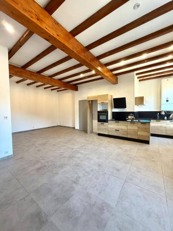 Appartement 2 pièces 75 m² · à Châteaurenard · 75 m² · 195 000 €