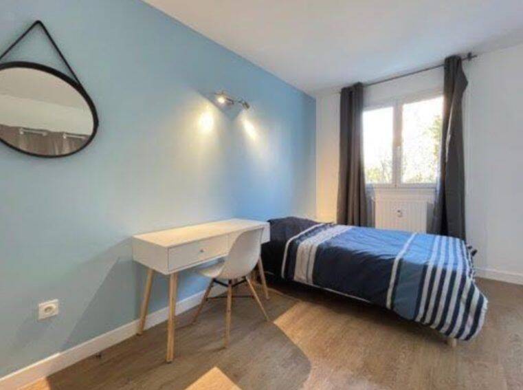 6 pièces 90 m² · à Cergy · 90 m² · 550 €/mois