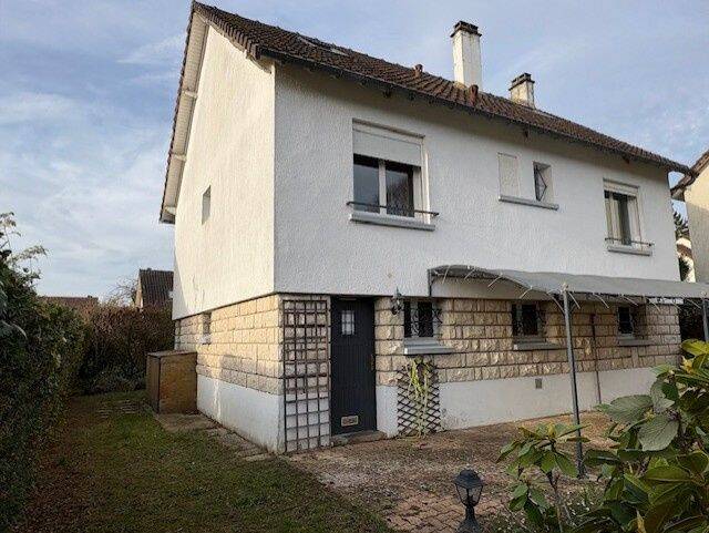 Maison 6 pièces 107 m² · à Saint-Arnoult-en-Yvelines · 107 m² · 289 000 €